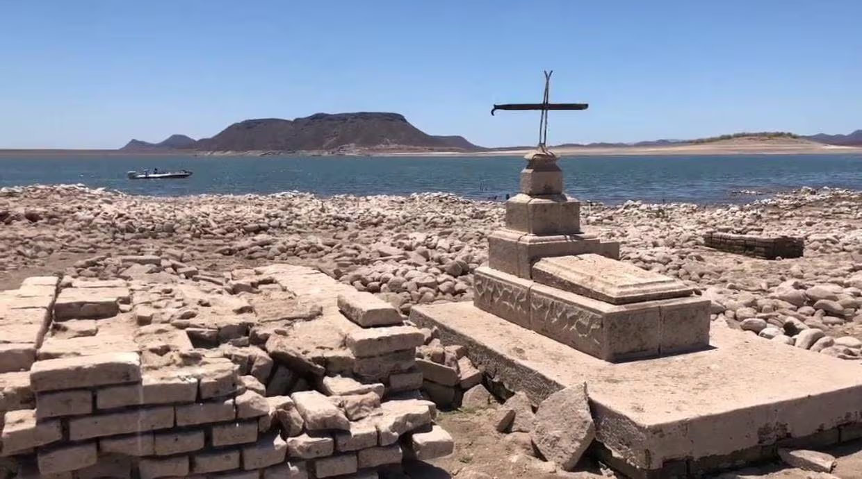 Las ruinas del antiguo pueblo de Buenavista han resurgido en la presa de ‘El Oviáchic’