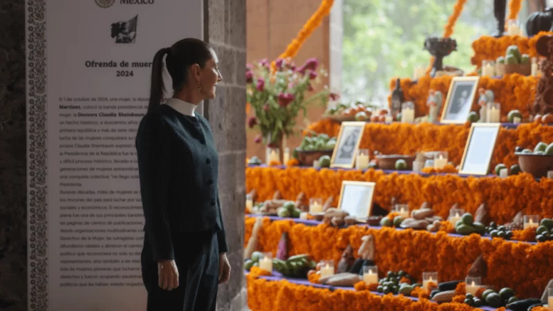 Altar de Dia de Muertos a las heroínas que nos dieron Patria: Sheinbaum