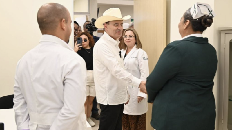 Médicos especialistas que opten por trabajar en sierra de Sonora recibirán compensación adicional de hasta 10 mil pesos al mes, anuncia Alfonso Durazo
