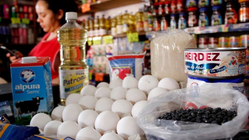 Gobierno congela precios: estos 24 productos de la canasta básica no subirán en 2024-2025